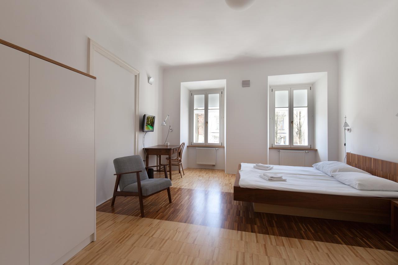 Julija&Robert'S Riverview Apartments And Rooms Ljubljana Exterior photo